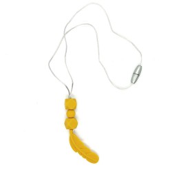 Feather-shaped chewing pendant