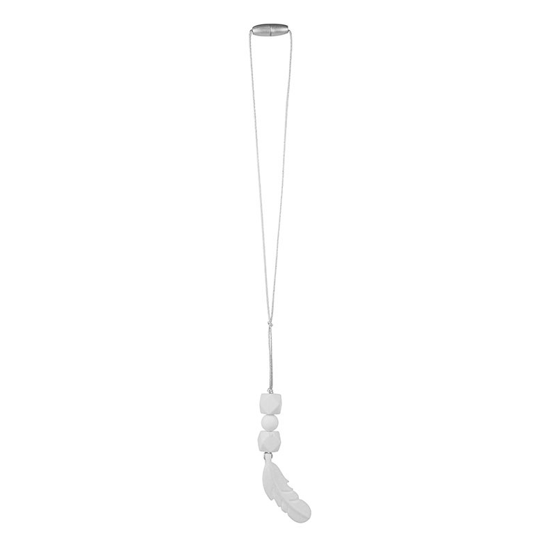 Feather-shaped chewing pendant